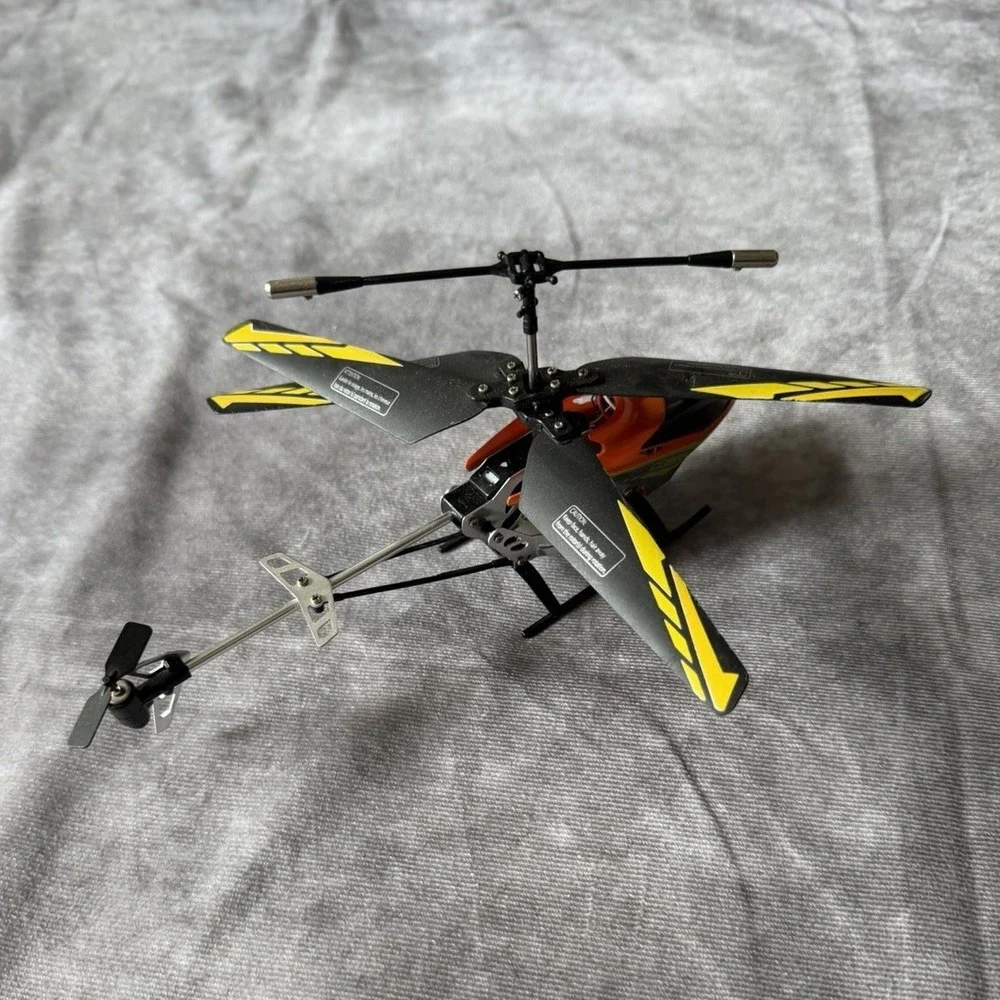 Micro Electric RC Helicopter with Flybar RTR Toy Grade Black Yellow Red